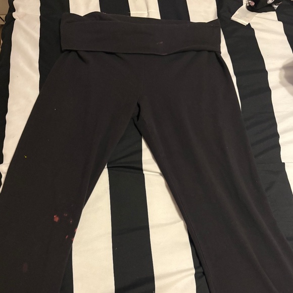 Used Victoria Secret Leggings - Picture 2 of 3